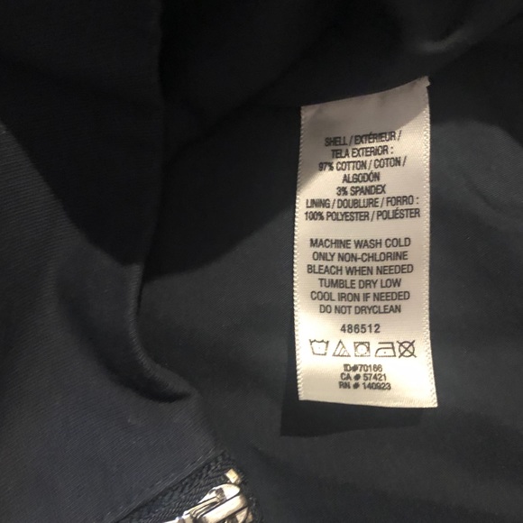 Navy blue skirt with double zipper on front - Picture 7 of 8